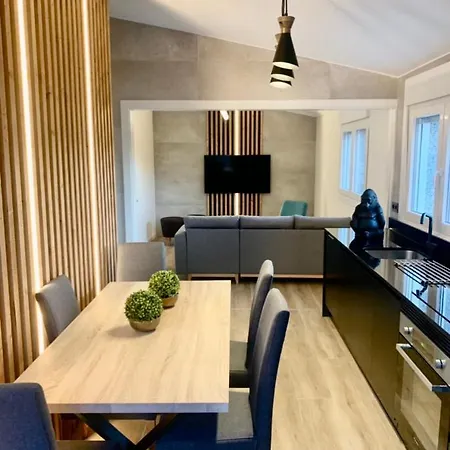 Black House - Feel The Vibe Vigo