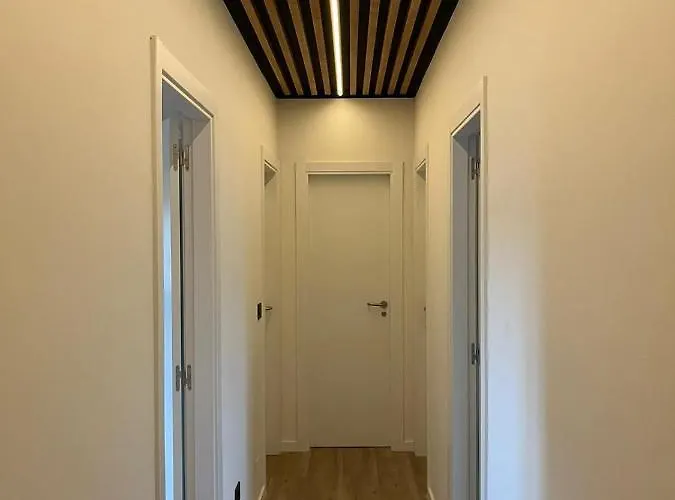 Διαμέρισμα Black House - Feel The Vibe Βίγκο