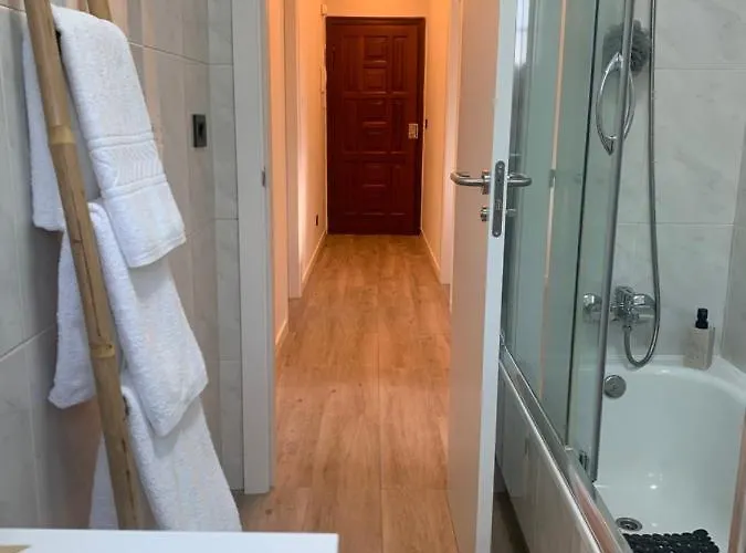 Διαμέρισμα Black House - Feel The Vibe